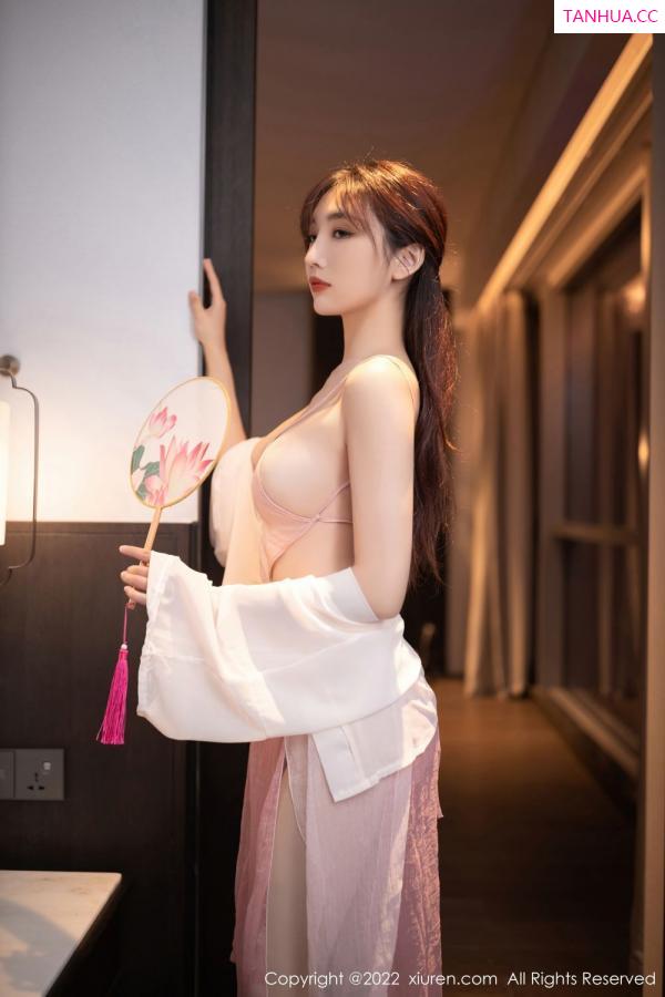 陆萱萱  [XiuRen]高清写真图 2022.09.29 No.5666 陆萱萱第19张图片
